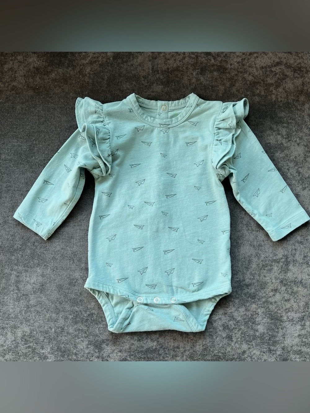 Kate Quinn Ruffle Sleeve Bodysuit in Paper Planes Size 12-18 Months